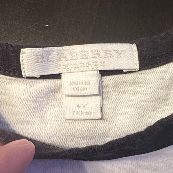 Burberry Kids Thumbs-Up Tee in White and Black - Picture 2 of 4